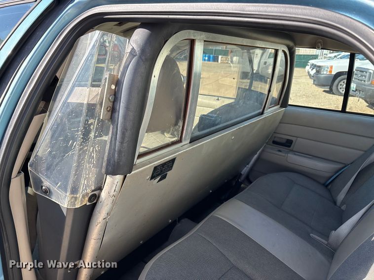 image for item DW7431 2011 Ford Crown Victoria Police Interceptor 