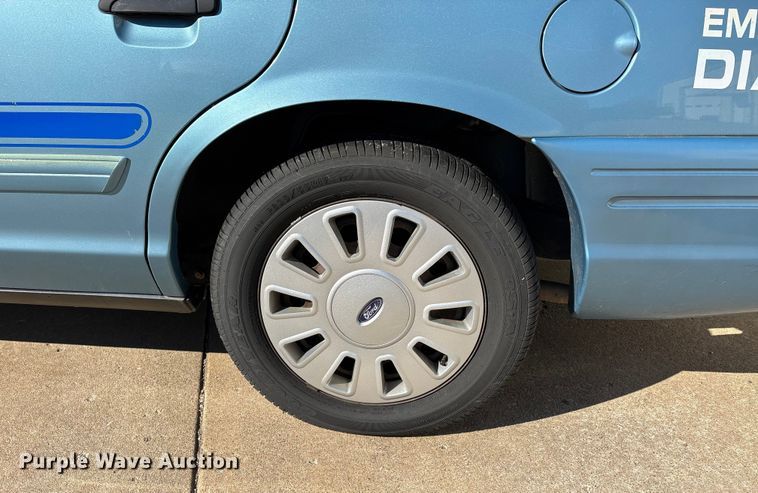 image for item DW7431 2011 Ford Crown Victoria Police Interceptor 