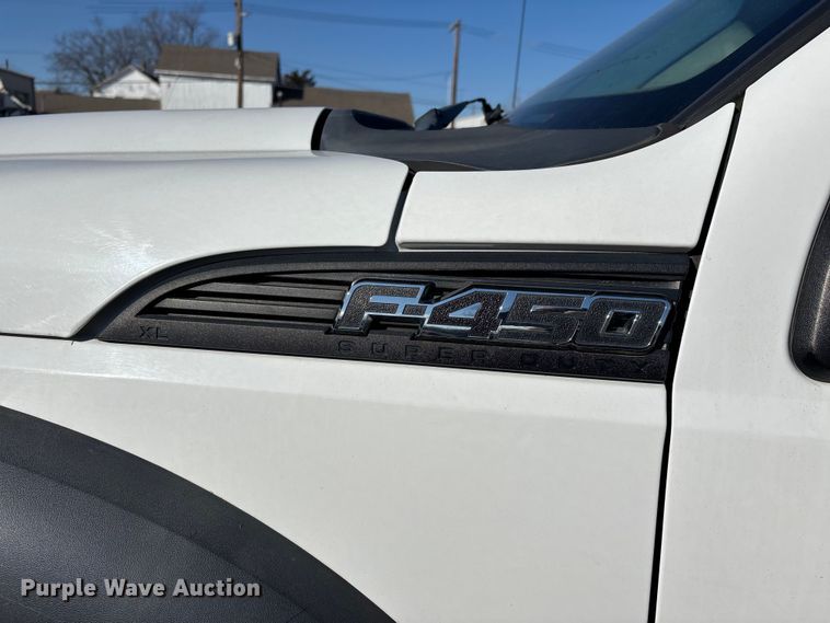 image for item DW7433 2013 Ford F450 XL Super Duty Crew Cab utility / service truck