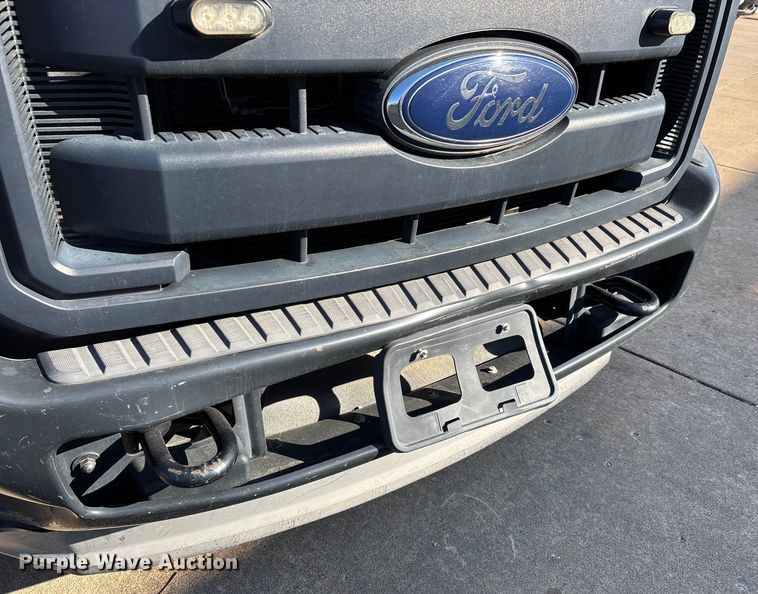 image for item DW7433 2013 Ford F450 XL Super Duty Crew Cab utility / service truck