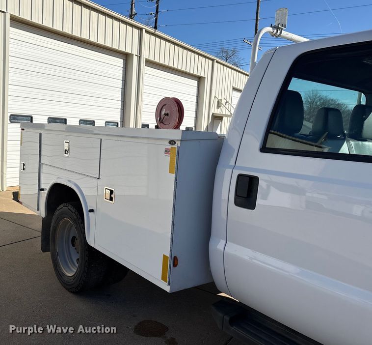 image for item DW7433 2013 Ford F450 XL Super Duty Crew Cab utility / service truck