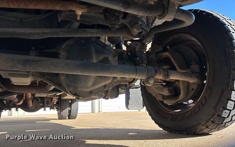 image for item DW7433 2013 Ford F450 XL Super Duty Crew Cab utility / service truck