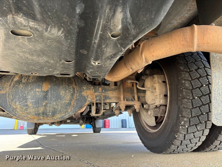 image for item DW7433 2013 Ford F450 XL Super Duty Crew Cab utility / service truck