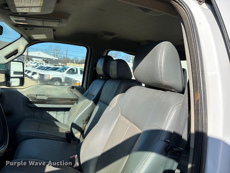 image for item DW7433 2013 Ford F450 XL Super Duty Crew Cab utility / service truck