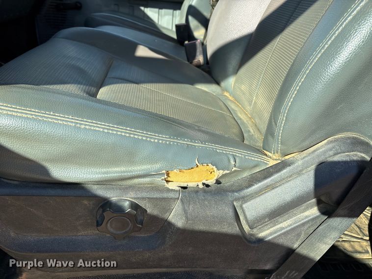 image for item DW7433 2013 Ford F450 XL Super Duty Crew Cab utility / service truck