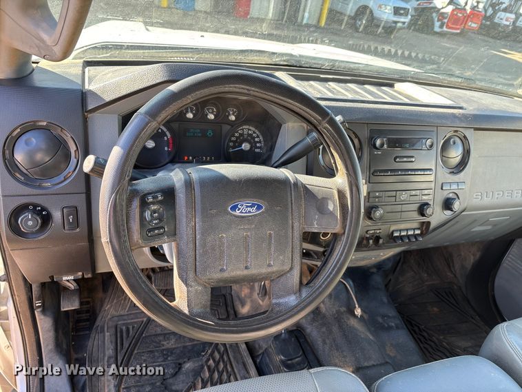 image for item DW7433 2013 Ford F450 XL Super Duty Crew Cab utility / service truck