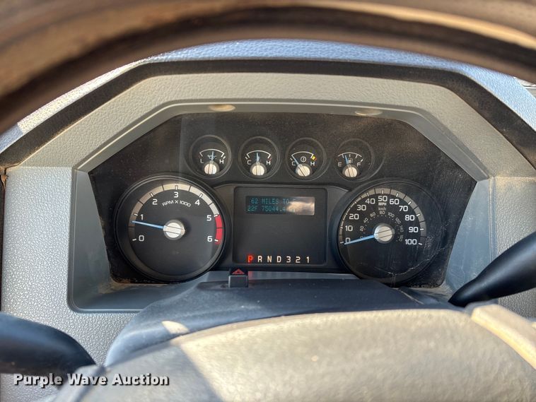 image for item DW7433 2013 Ford F450 XL Super Duty Crew Cab utility / service truck