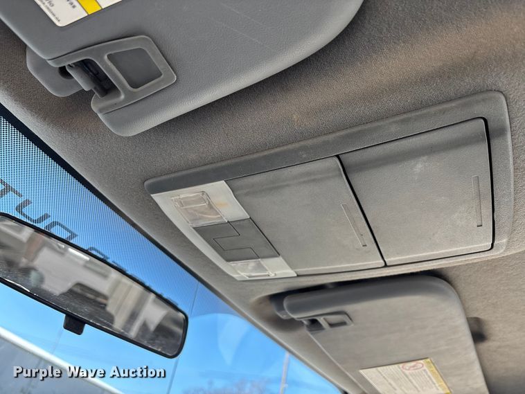 image for item DW7433 2013 Ford F450 XL Super Duty Crew Cab utility / service truck