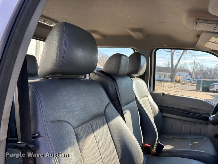 image for item DW7433 2013 Ford F450 XL Super Duty Crew Cab utility / service truck