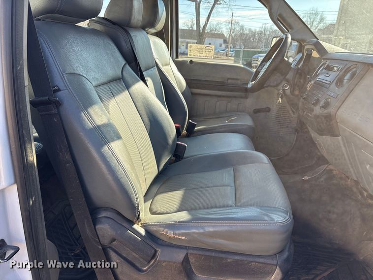 image for item DW7433 2013 Ford F450 XL Super Duty Crew Cab utility / service truck