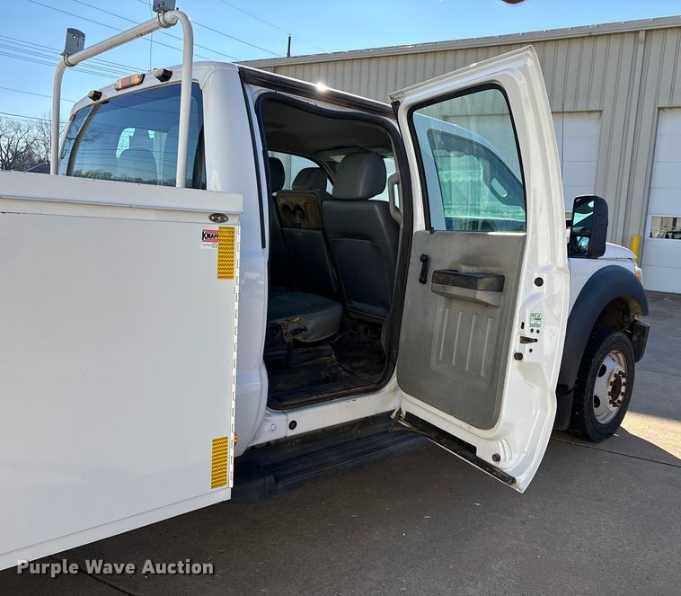 image for item DW7433 2013 Ford F450 XL Super Duty Crew Cab utility / service truck