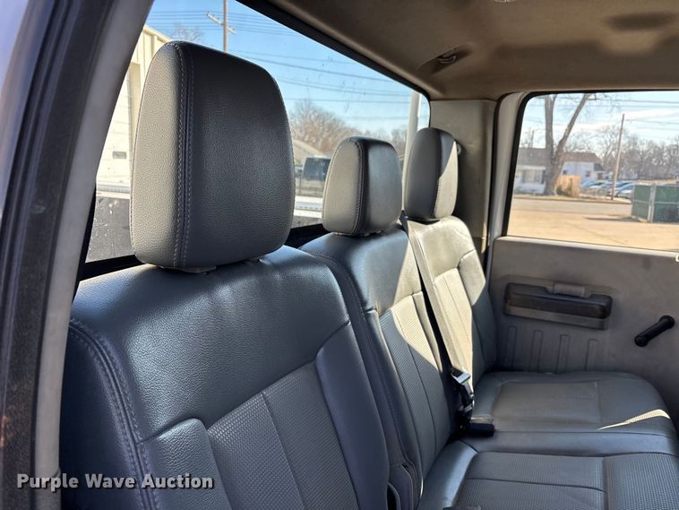 image for item DW7433 2013 Ford F450 XL Super Duty Crew Cab utility / service truck