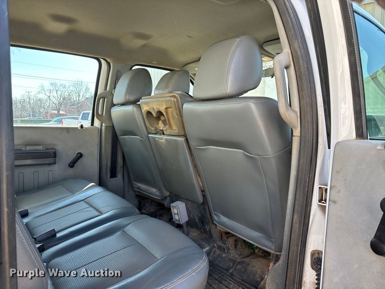 image for item DW7433 2013 Ford F450 XL Super Duty Crew Cab utility / service truck