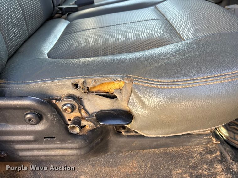 image for item DW7433 2013 Ford F450 XL Super Duty Crew Cab utility / service truck