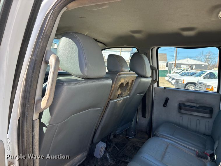 image for item DW7433 2013 Ford F450 XL Super Duty Crew Cab utility / service truck