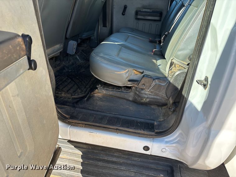 image for item DW7433 2013 Ford F450 XL Super Duty Crew Cab utility / service truck