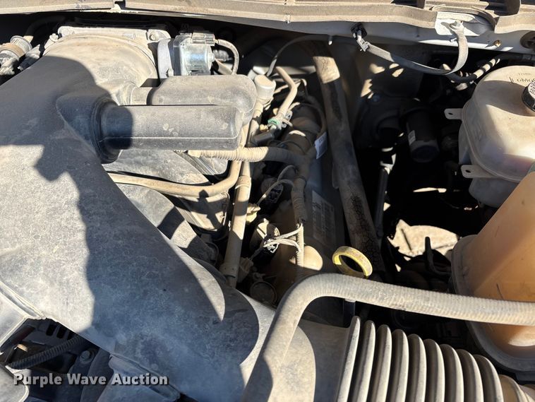 image for item DW7433 2013 Ford F450 XL Super Duty Crew Cab utility / service truck