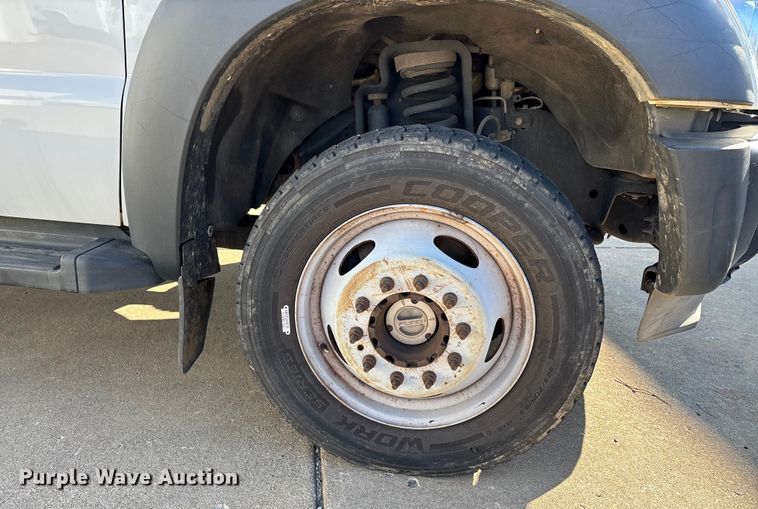 image for item DW7433 2013 Ford F450 XL Super Duty Crew Cab utility / service truck