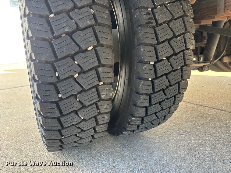 image for item DW7433 2013 Ford F450 XL Super Duty Crew Cab utility / service truck