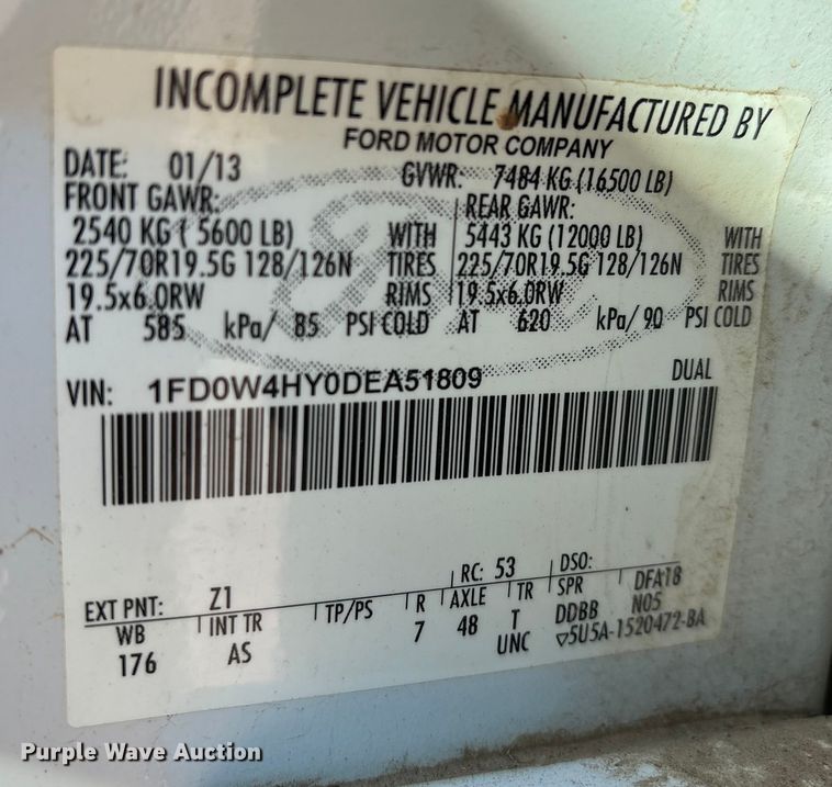 image for item DW7433 2013 Ford F450 XL Super Duty Crew Cab utility / service truck