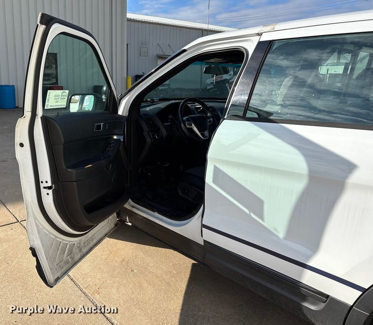 image for item DW7435 2014 Ford Explorer Police Interceptor SUV