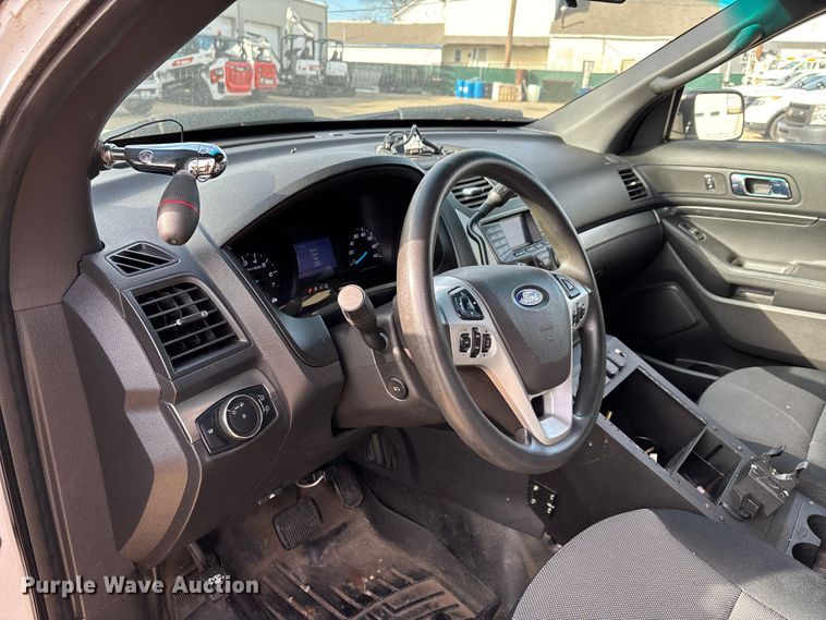 image for item DW7436 2013 Ford Explorer Police Interceptor SUV