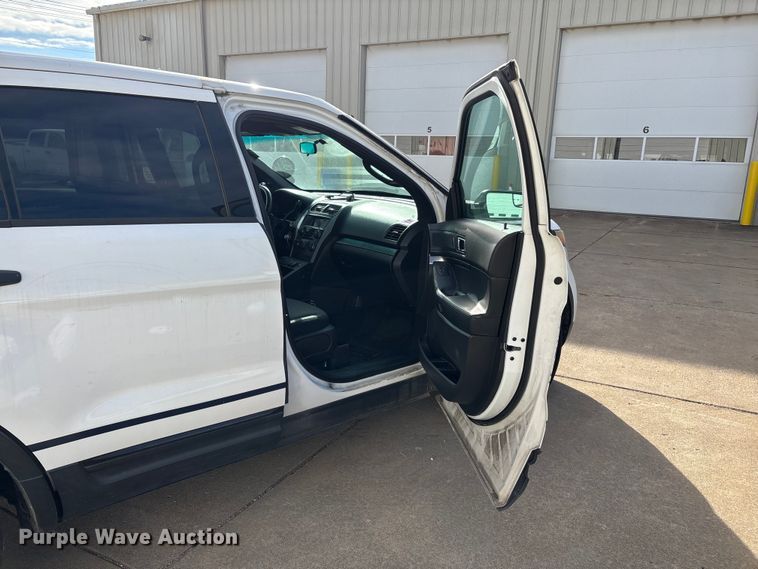 image for item DW7436 2013 Ford Explorer Police Interceptor SUV