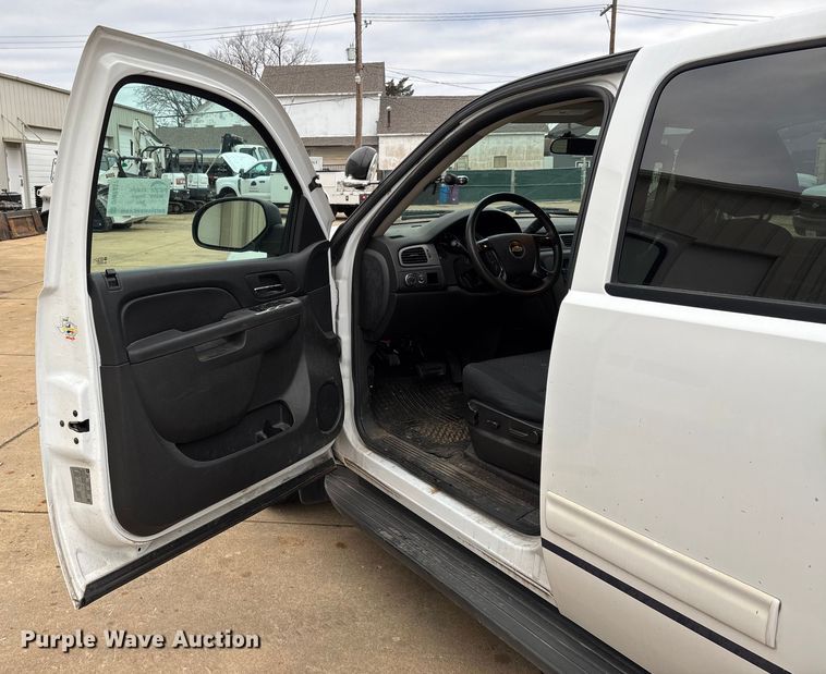 image for item DW7437 2012 Chevrolet Tahoe Police SUV