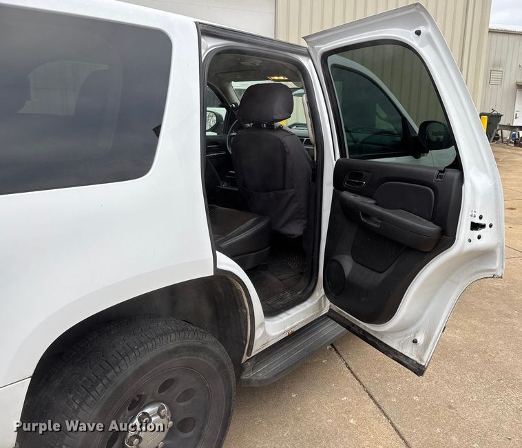 image for item DW7437 2012 Chevrolet Tahoe Police SUV