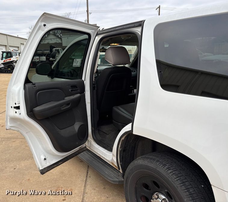 image for item DW7437 2012 Chevrolet Tahoe Police SUV