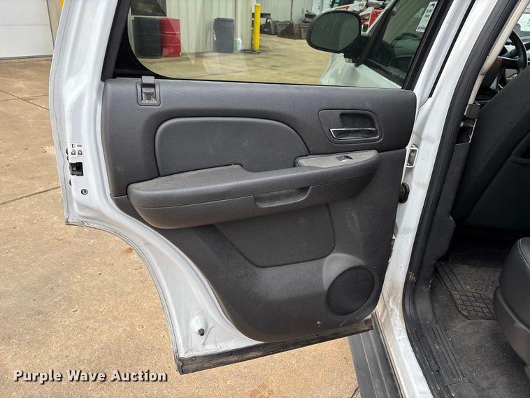 image for item DW7437 2012 Chevrolet Tahoe Police SUV