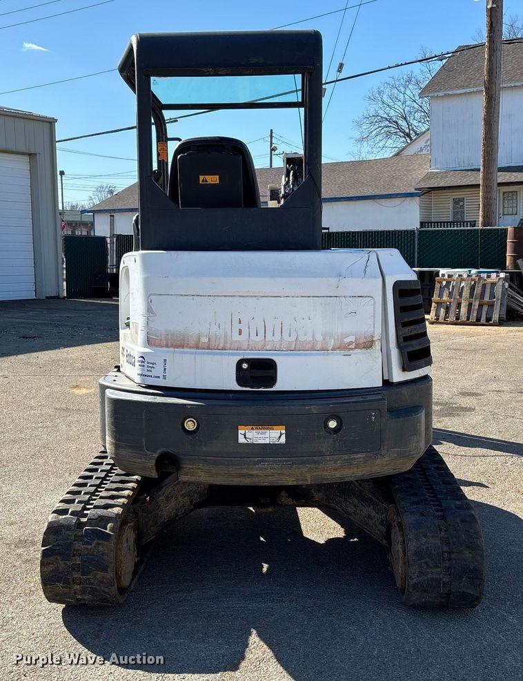 image for item DW7438 2010 Bobcat E35 mini excavator