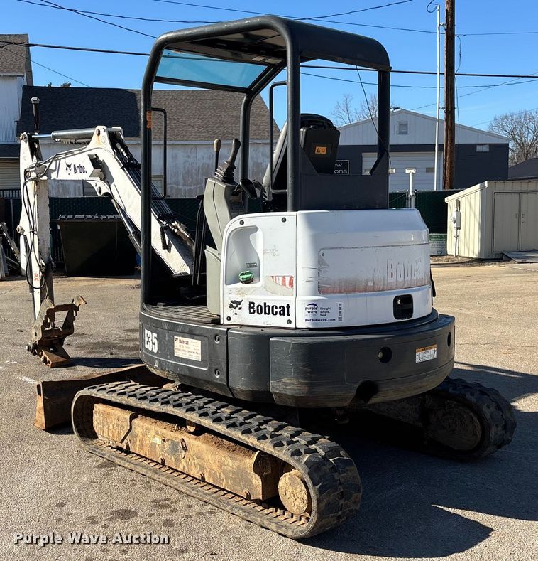 image for item DW7438 2010 Bobcat E35 mini excavator