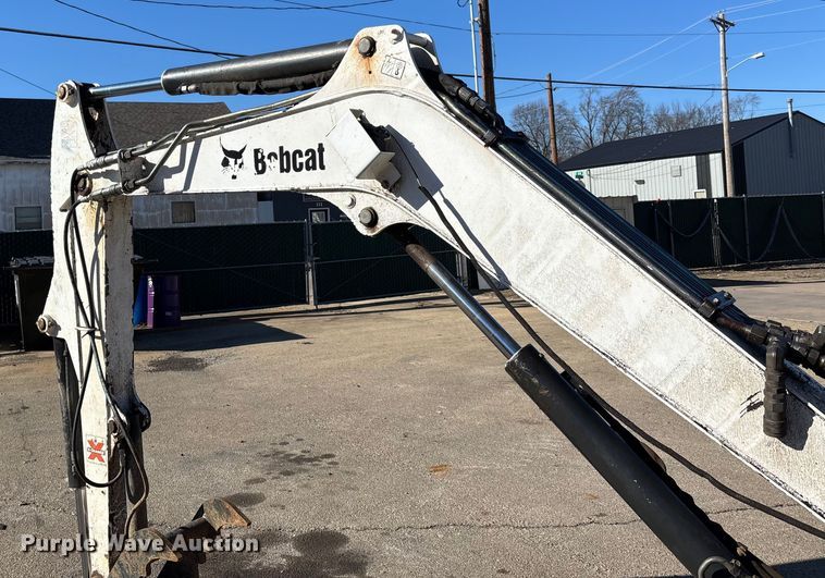 image for item DW7438 2010 Bobcat E35 mini excavator