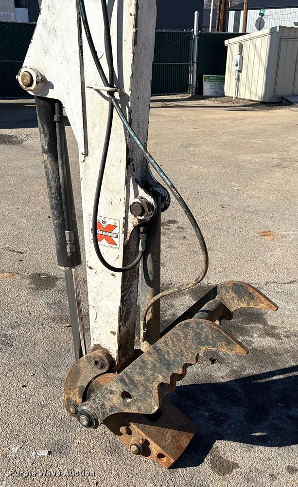 image for item DW7438 2010 Bobcat E35 mini excavator