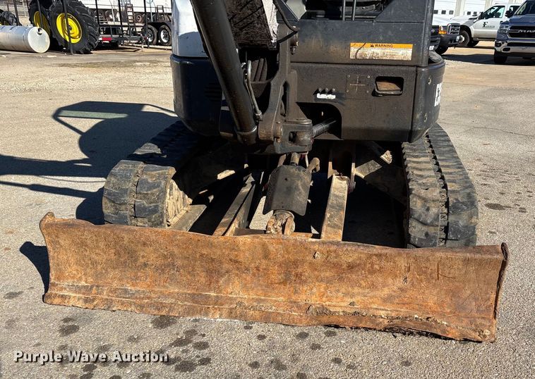 image for item DW7438 2010 Bobcat E35 mini excavator