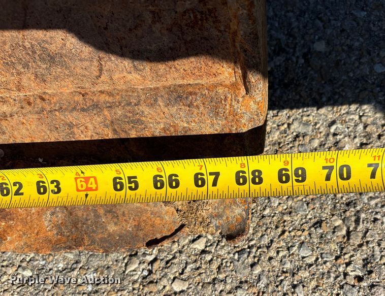 image for item DW7438 2010 Bobcat E35 mini excavator