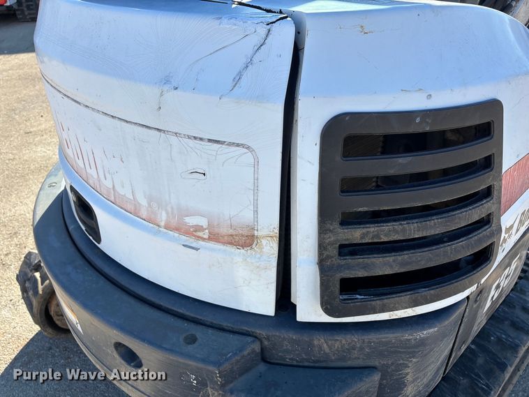 image for item DW7438 2010 Bobcat E35 mini excavator