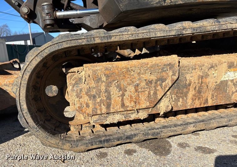 image for item DW7438 2010 Bobcat E35 mini excavator