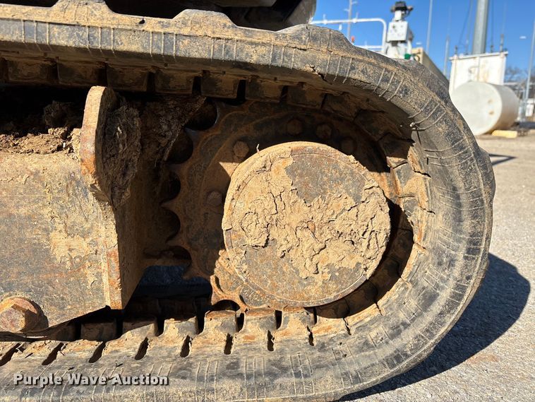 image for item DW7438 2010 Bobcat E35 mini excavator