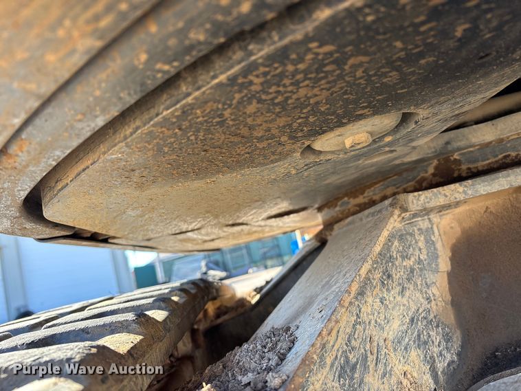 image for item DW7438 2010 Bobcat E35 mini excavator