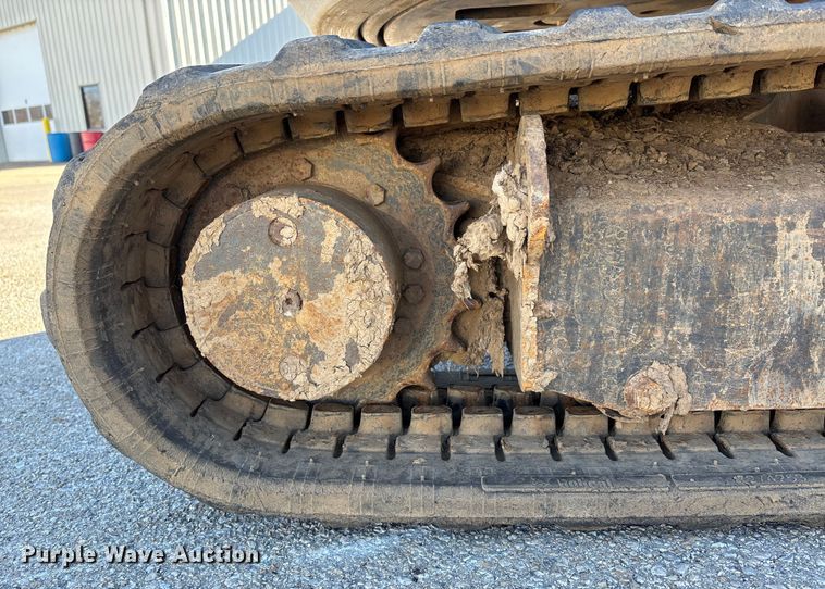 image for item DW7438 2010 Bobcat E35 mini excavator