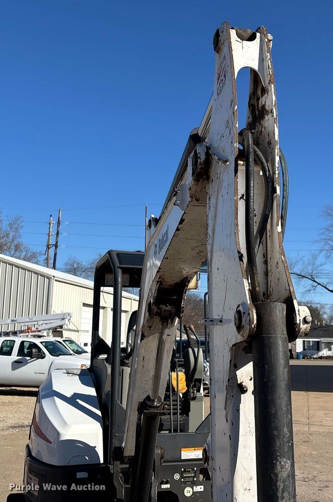 image for item DW7441 2014 Bobcat E35 mini excavator