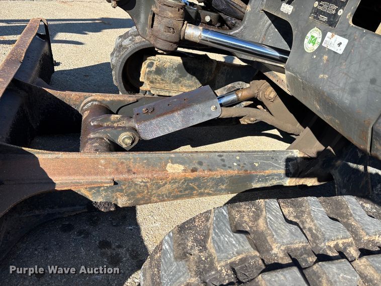 image for item DW7441 2014 Bobcat E35 mini excavator