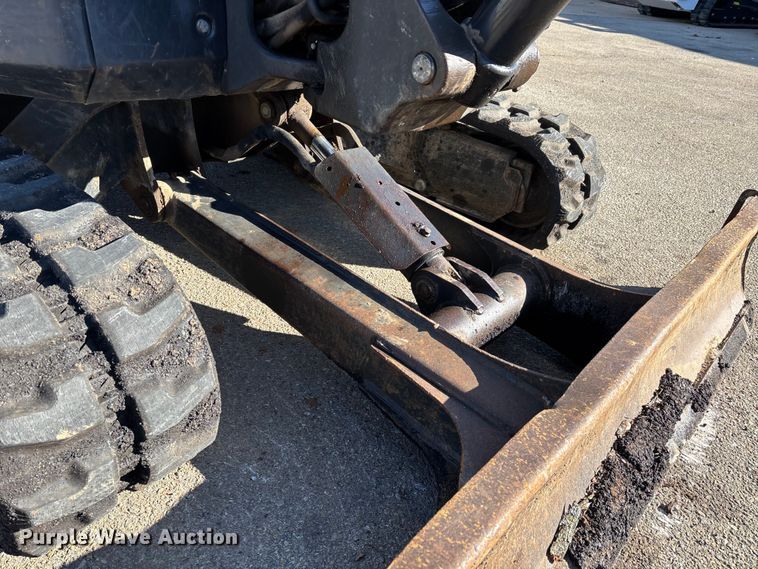 image for item DW7441 2014 Bobcat E35 mini excavator