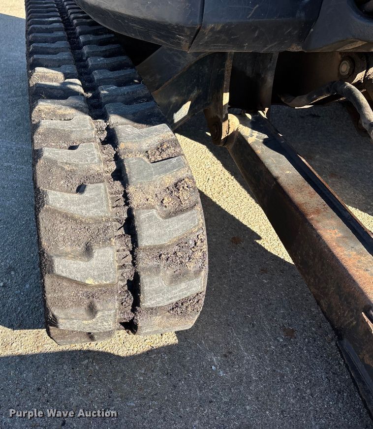 image for item DW7441 2014 Bobcat E35 mini excavator