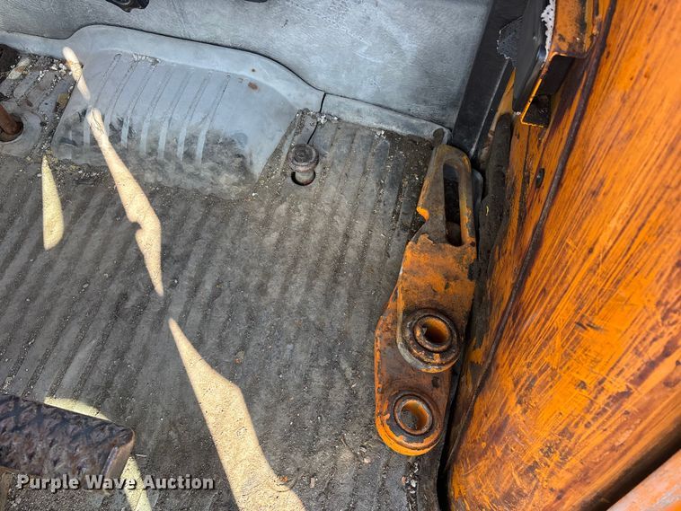 image for item DW7446 Ford 6610 tractor