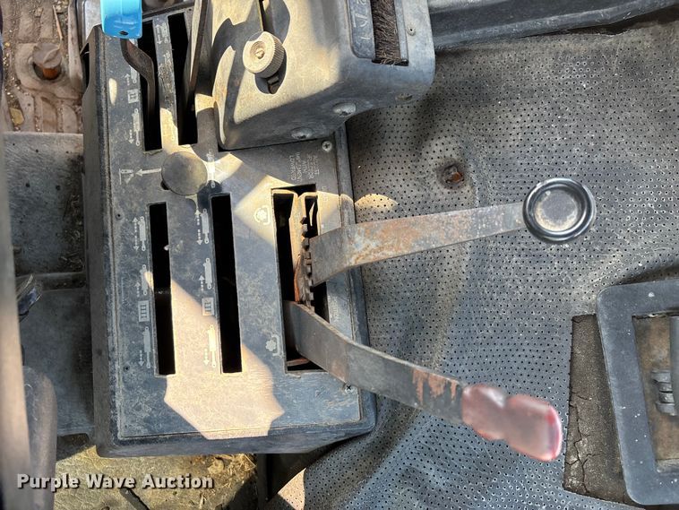 image for item DW7446 Ford 6610 tractor