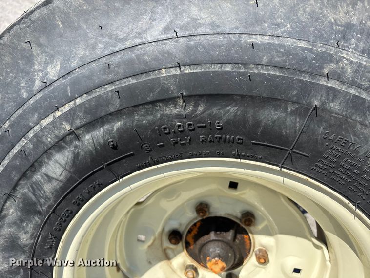 image for item DW7446 Ford 6610 tractor