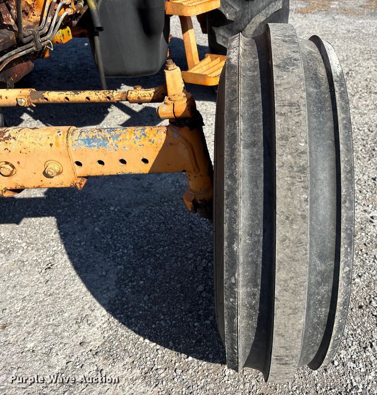 image for item DW7446 Ford 6610 tractor